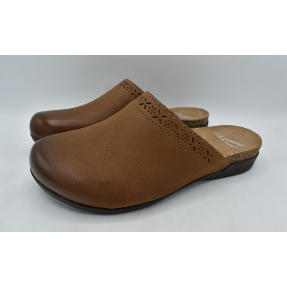 Dansko Womens Size EU 38 US 7.5-8‎ Robbie Burnished Nubuck Tan Slip On Clogs